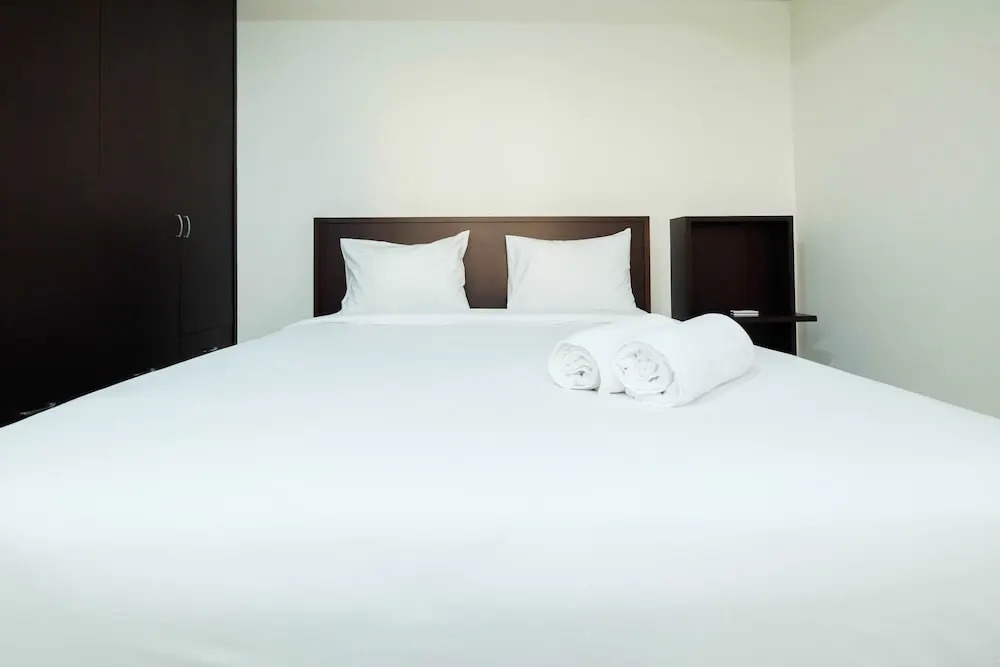 Luxurious Furnished 2BR Kemang Village Apartment By Travelio