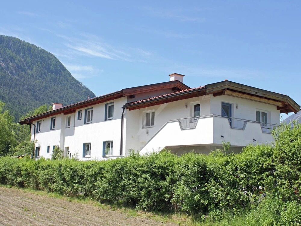 Cozy Chalet With Balcony in Imst