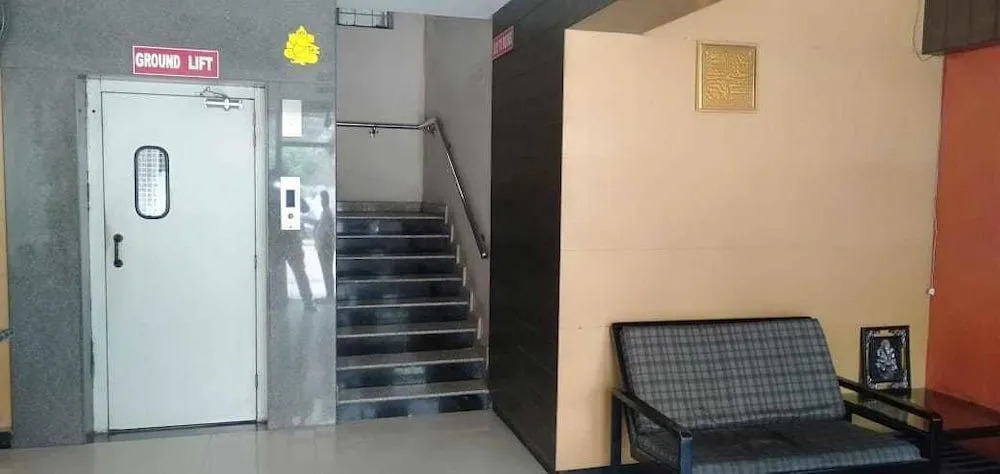 i-ROOMZ Hoysala Residency