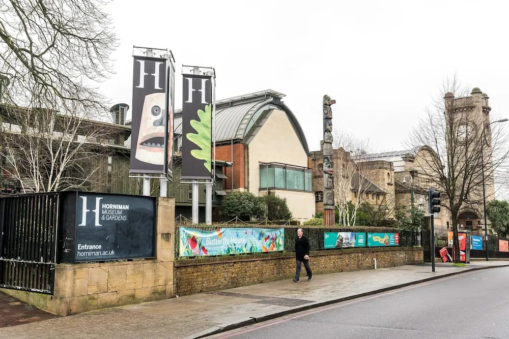NEW Sleek & Colourful 2 Bedroom Flat Forest Hill