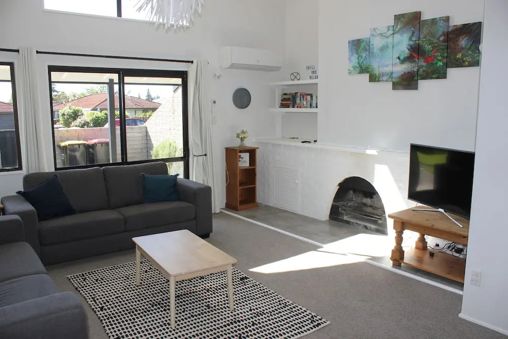 Toodle's A poolside retreat just 10ks from the Mount