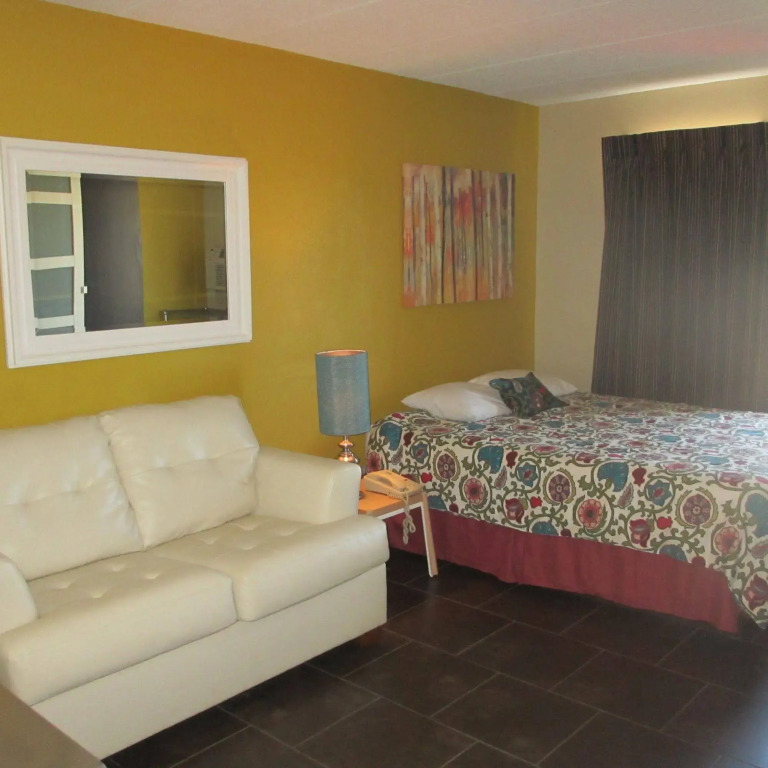 Riverside Suites