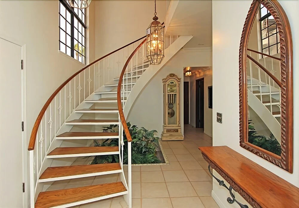 5911 Seashore Trem 3 Bedroom Home