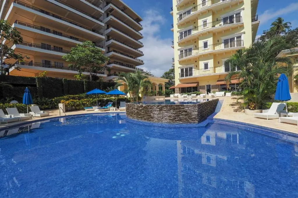 Ocean Terrace, Beachfront- A505