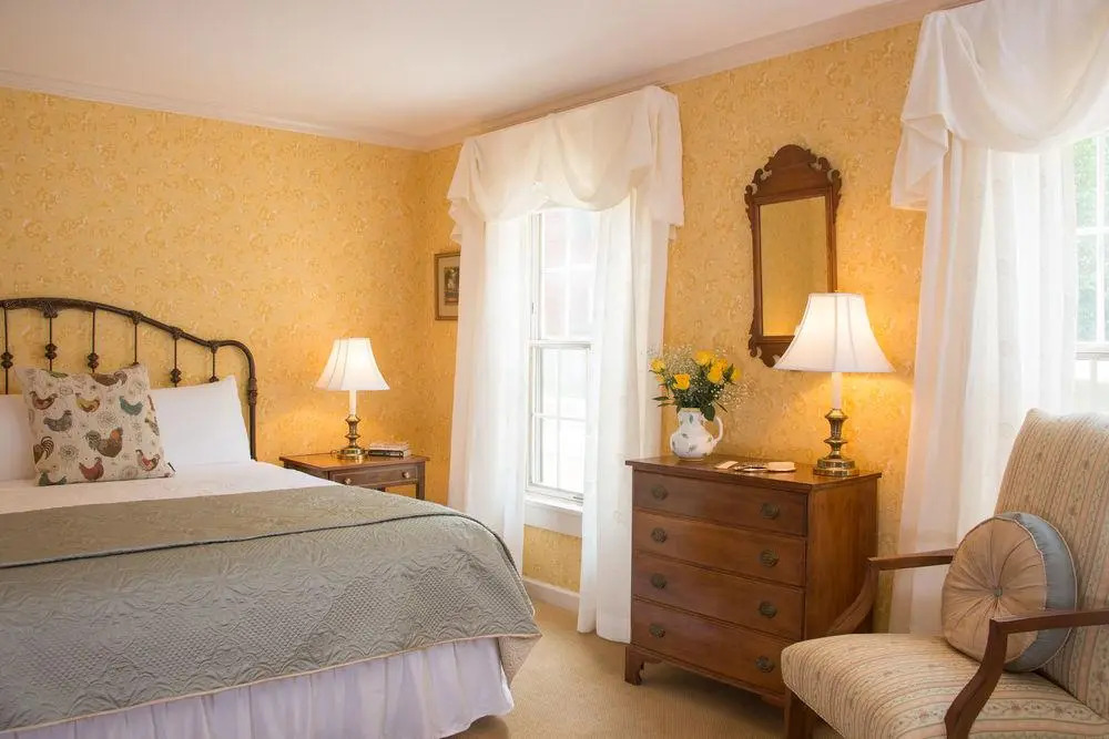 Deerfield Inn