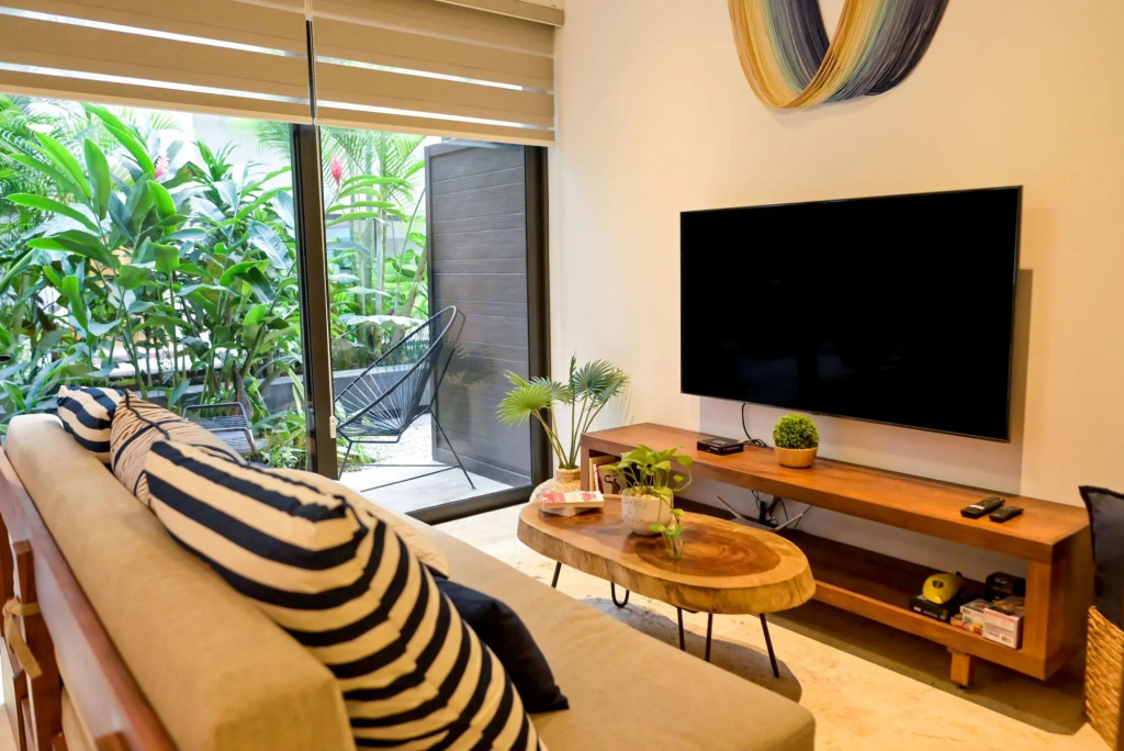 Brand New Lovely 1BR Apartment | PDC | Rooftop Pool, Gym & Pool Table | Nice Amenities