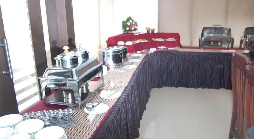 Hotel Monad