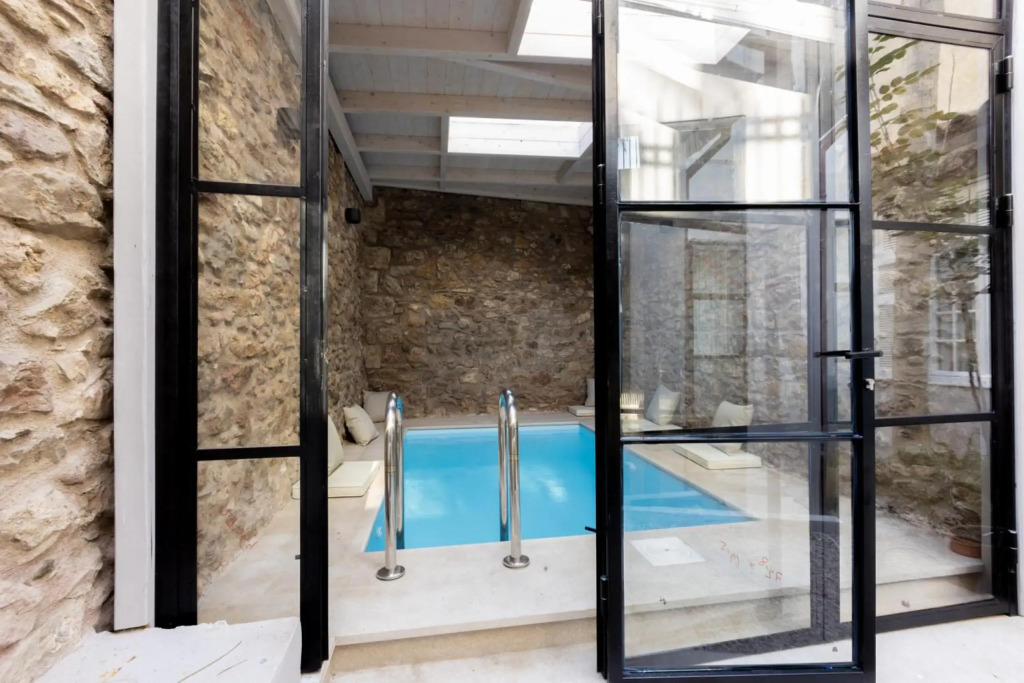 Incomparable Plakas Luxury Apt Private Pool