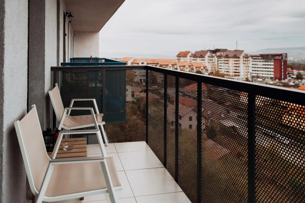 City view apartment with FREE parking