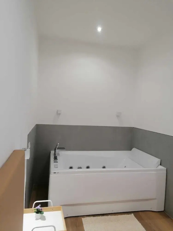 DellOva 98 Rooms