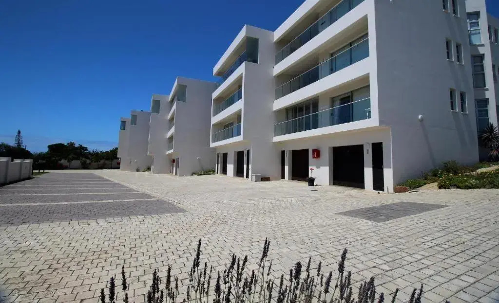 The Bella - 6 Sleeper - Sea Views Pool & Patio