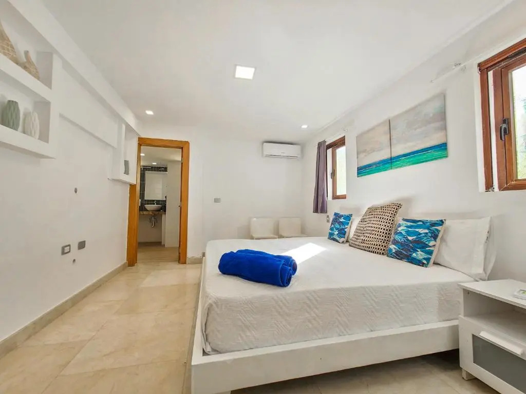 EUROCARIBE SUITES PUNTA CANA BEACH LOS CORALES pool wifi 2 min from the beach