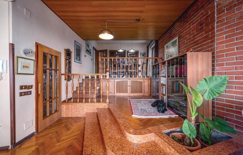 Stunning Home in Icici With Wifi and 4 Bedrooms