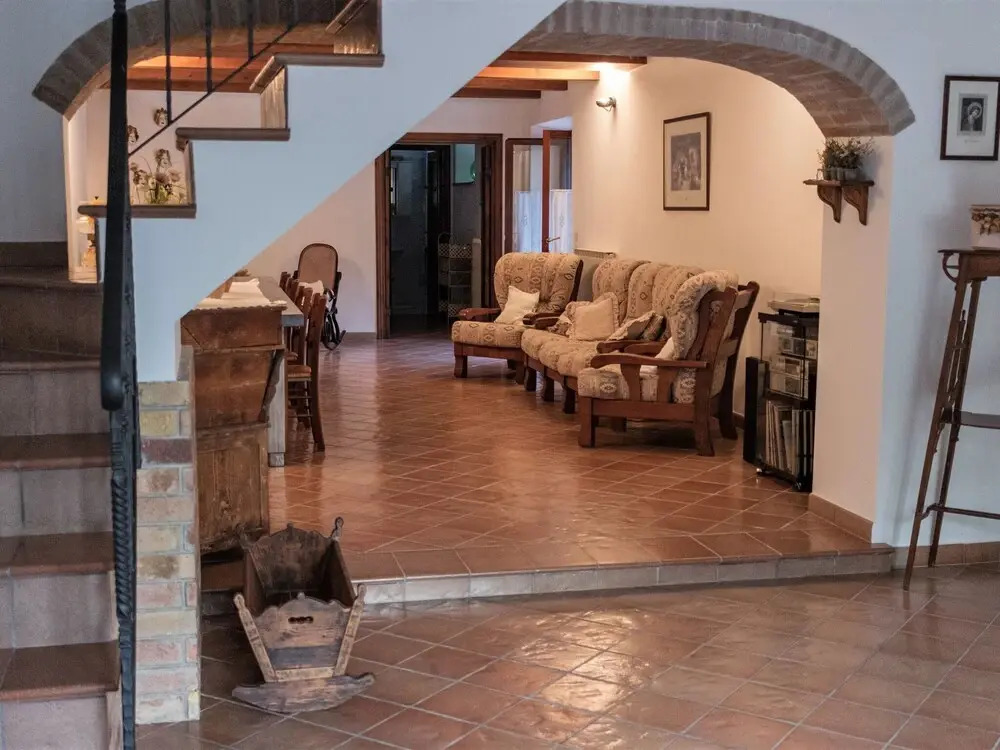 Traditional Villa in Varano With Private Garden