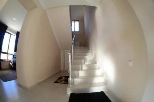 OISHE Terrace