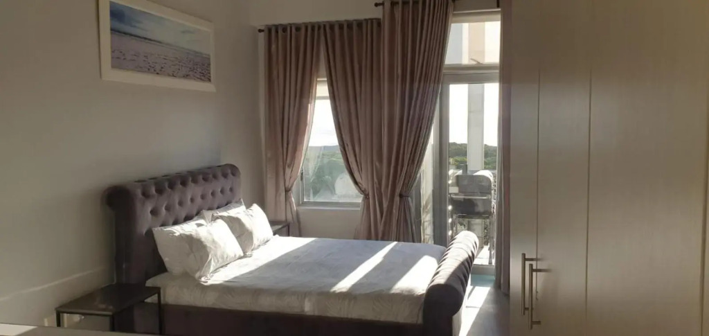 Beachfront 3-bedroom with Robben Island views
