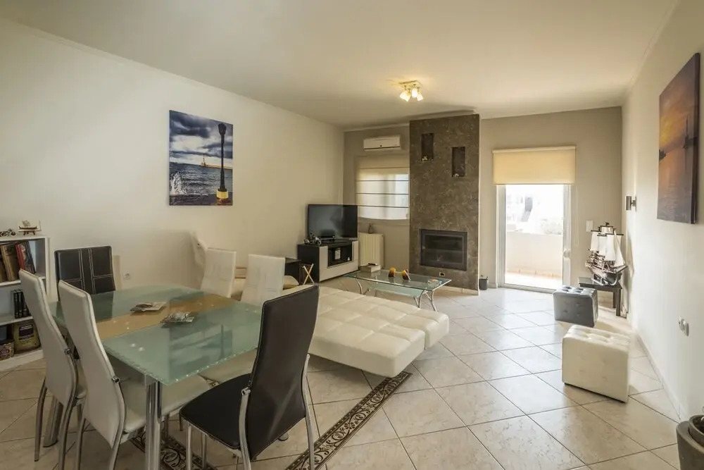 Deluxe Sunny Apartments