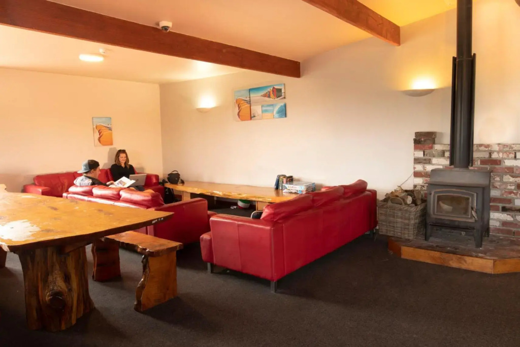 Dusky Lodge