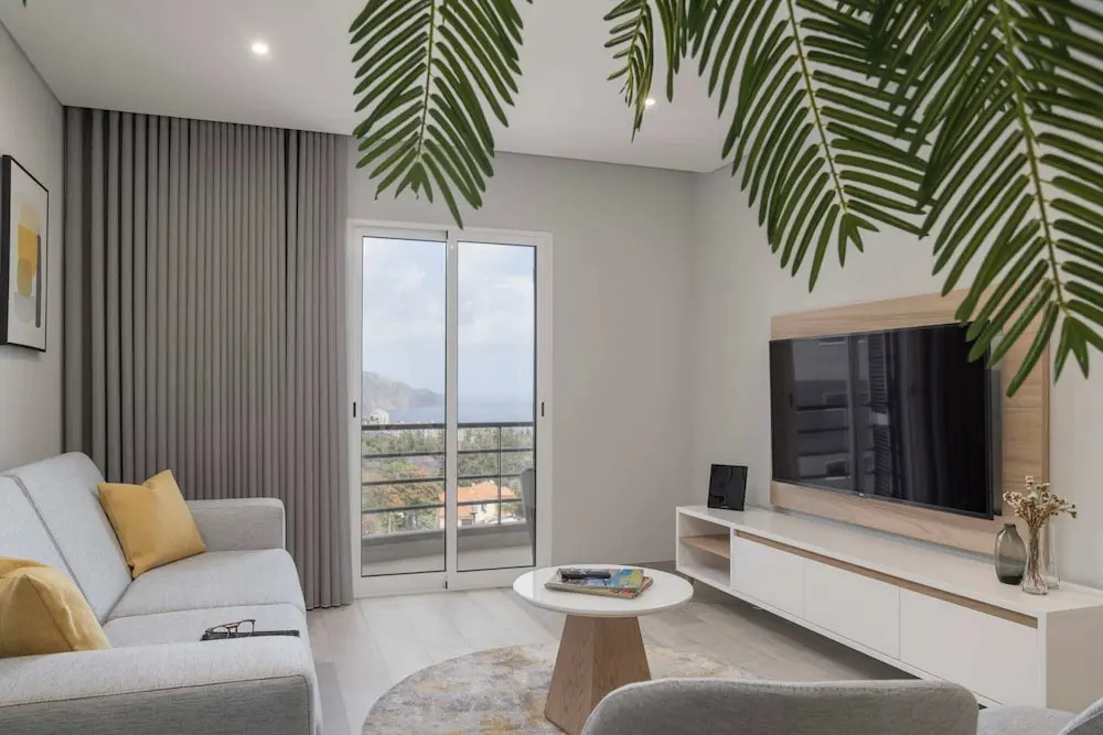 Funchal Holidays, sea View - Barreiros III