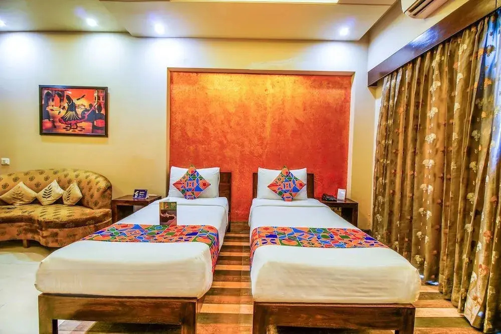Capital O 928 Villa@43 by FabHotels