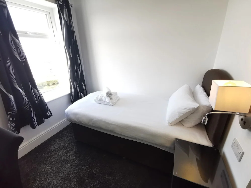 The Kerswell Hotel Sea Front