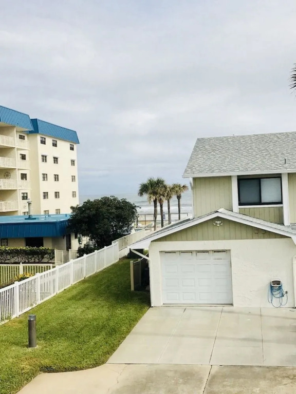 Oceanside Village C1 - 2 Br Townhouse