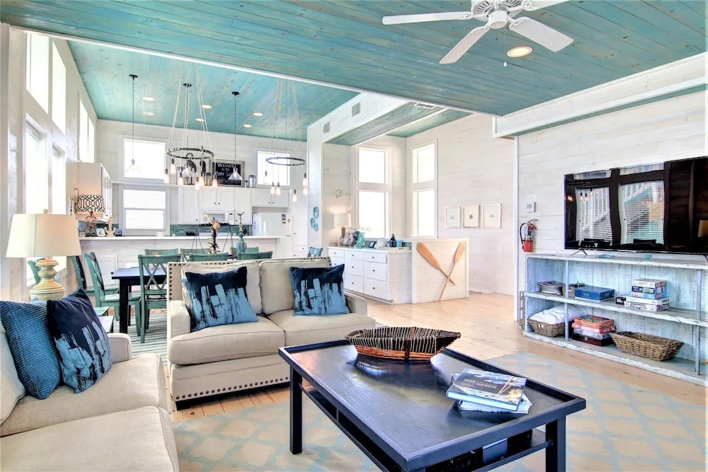 No Shirt, No Shoes, No Problem - 5 Br home
