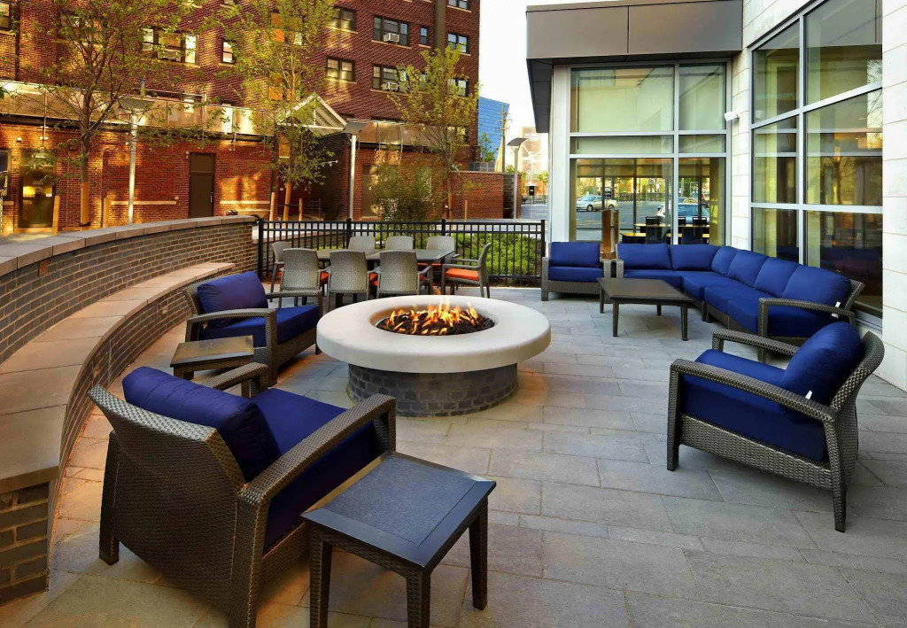Courtyard Cleveland University Circle
