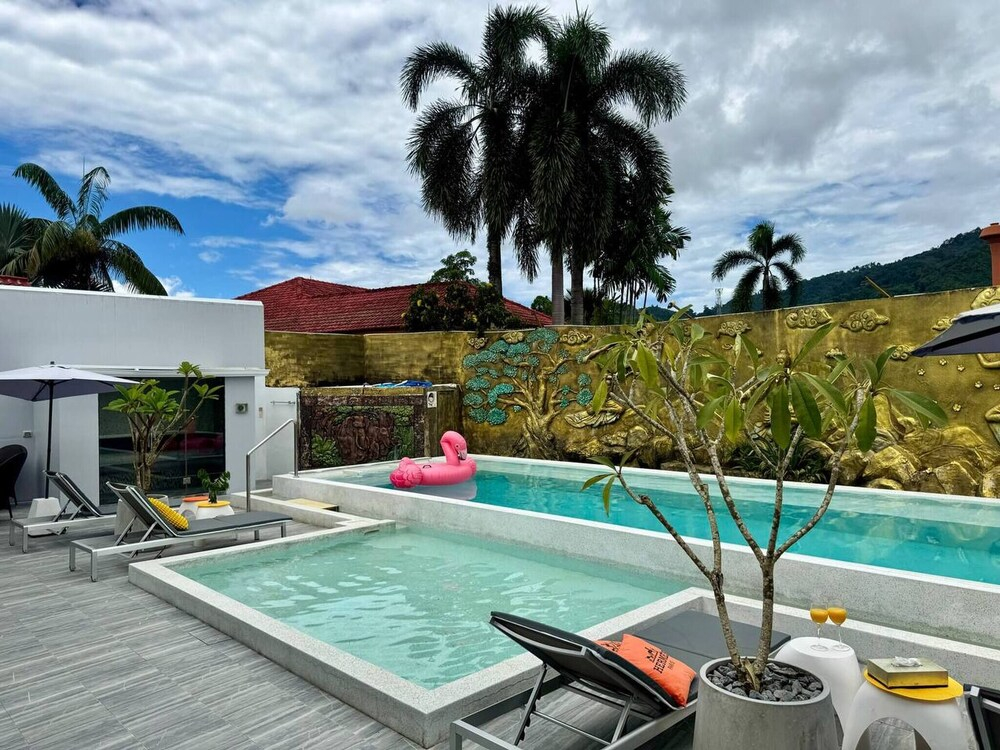 5 Bedrooms Villa 5 min walk to Bangtao beach