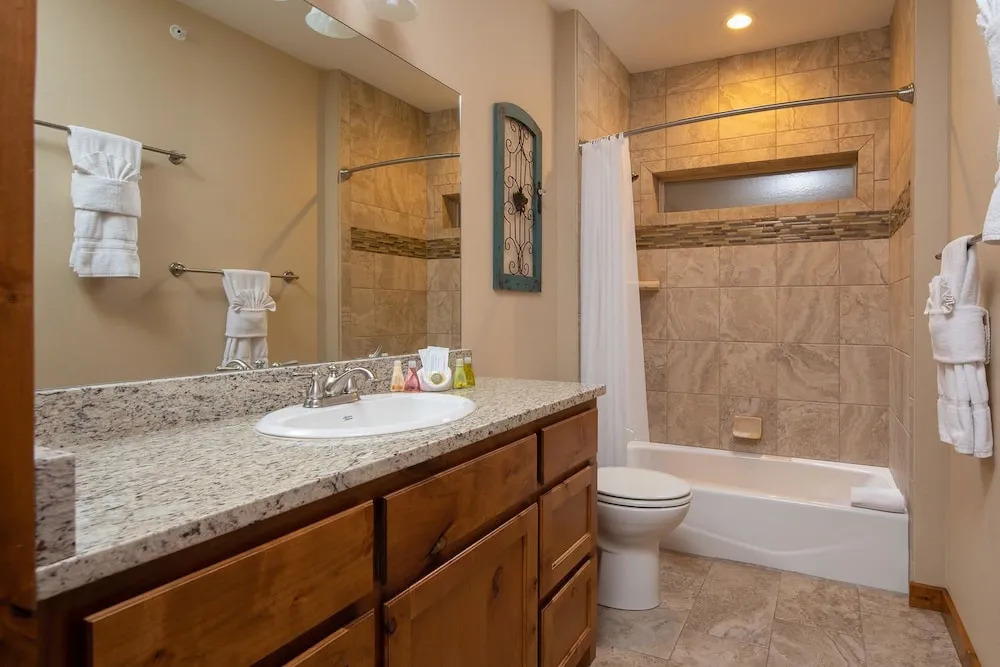Living the Dream RG209 - 3 Br Condo