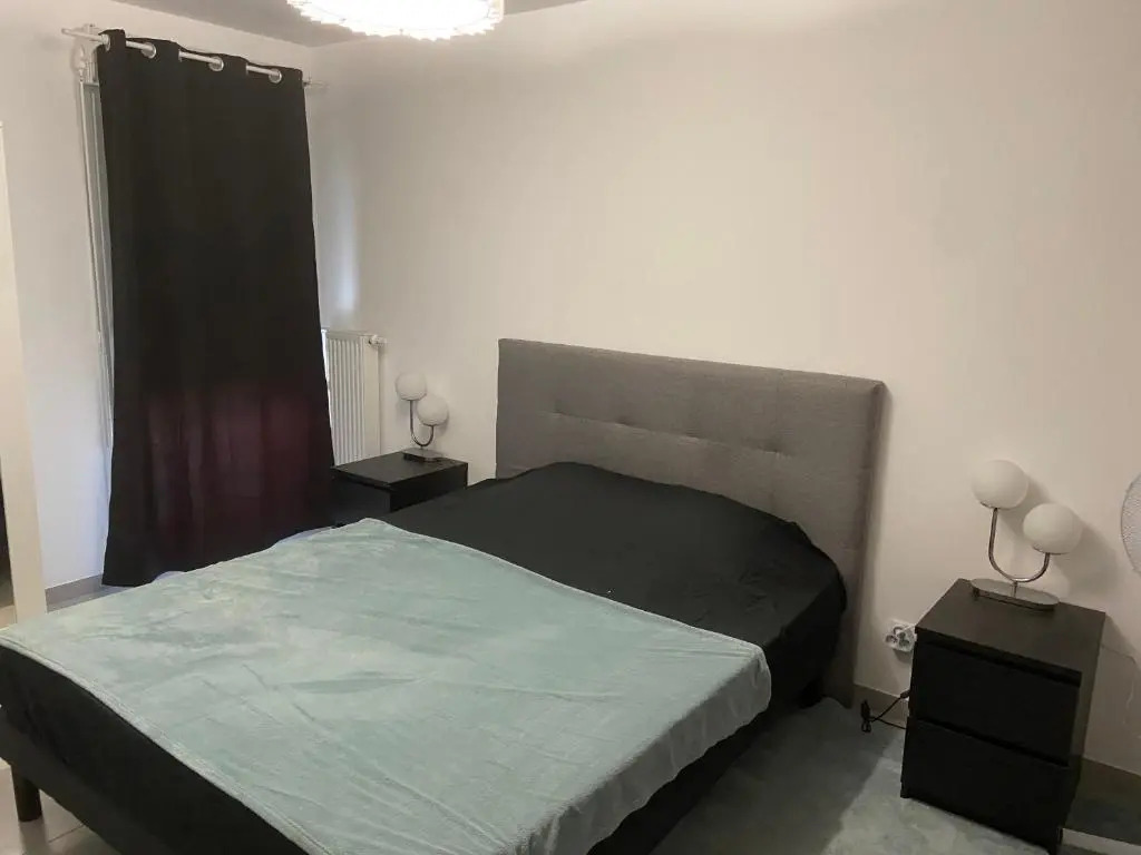 Appartement T2, résidence au calme. Parking privé