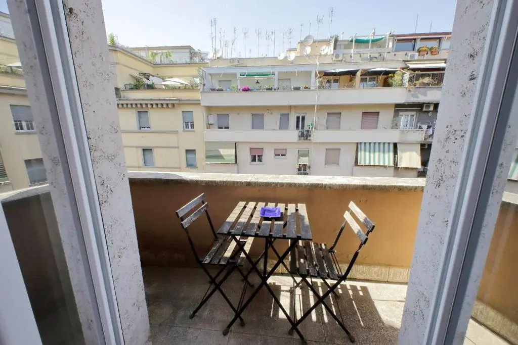 Silvanos Home In Rome