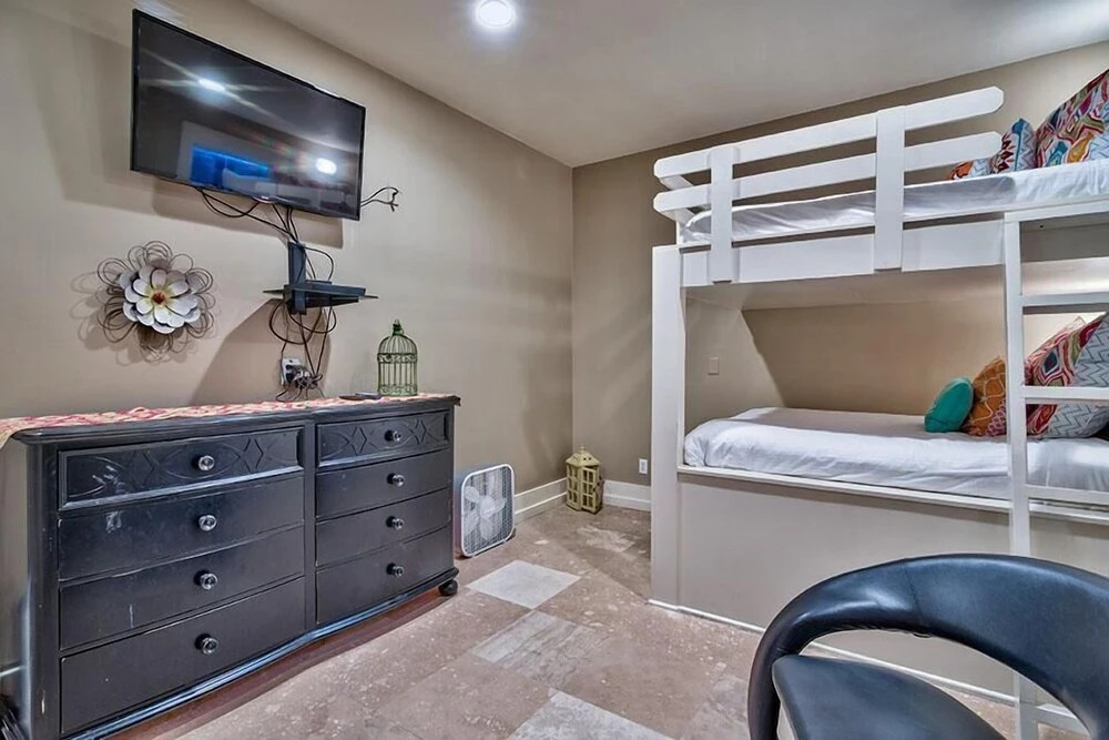 Bella Vizio 5 Bedroom Holiday Home by Five Star Properties