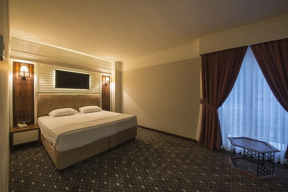 Jolnar Garden Hotel