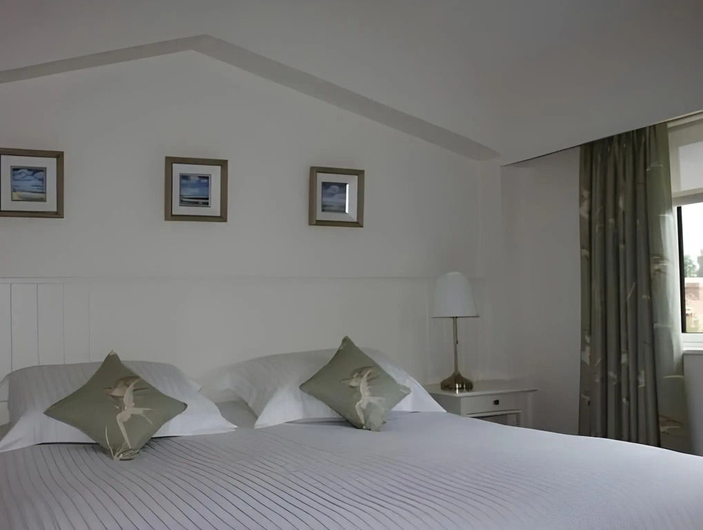 Ommaroo Hotel