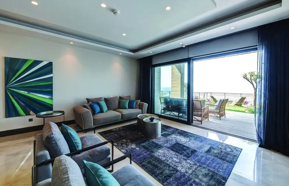 Miramar Penthouse 1
