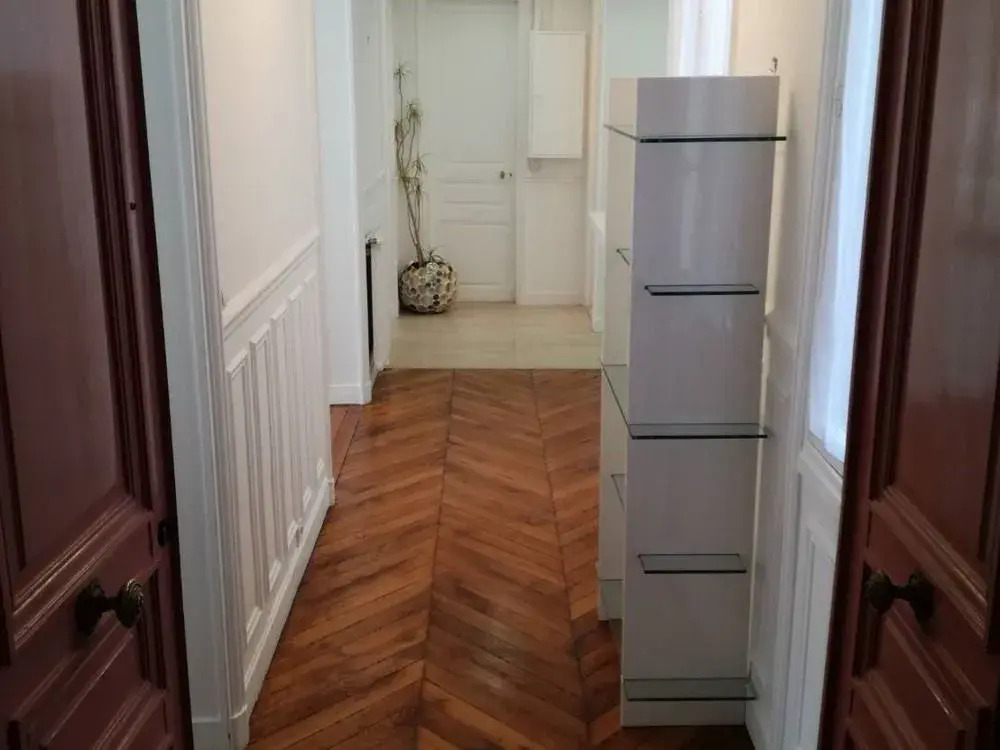 Appartement 2-chalgrin Paris