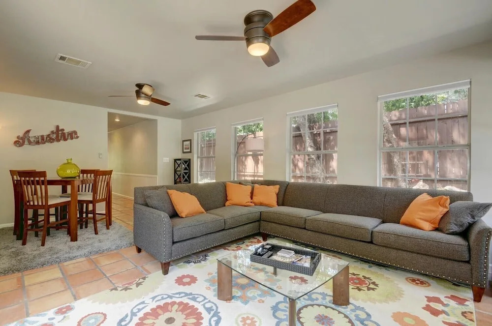 3BR 2BA Elegant Tarrytown House by RedAwning