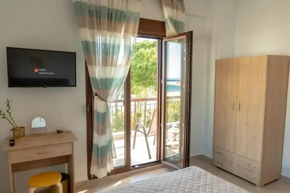 Dimi Seafront Partment by Rentals Pro