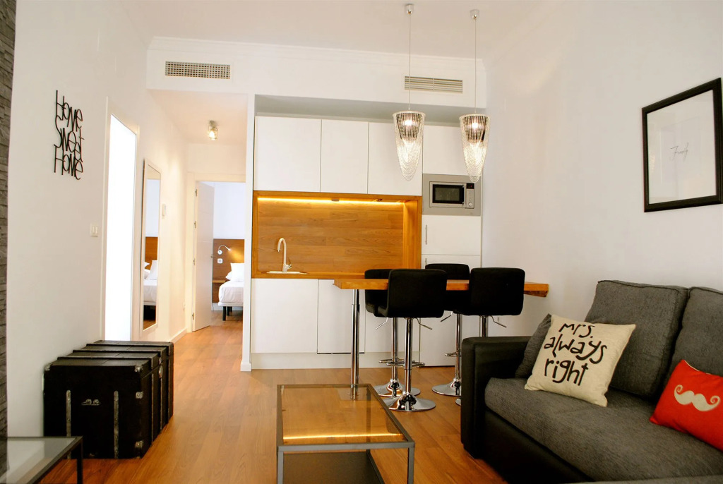 Minimal Rooms by ELE Apartments