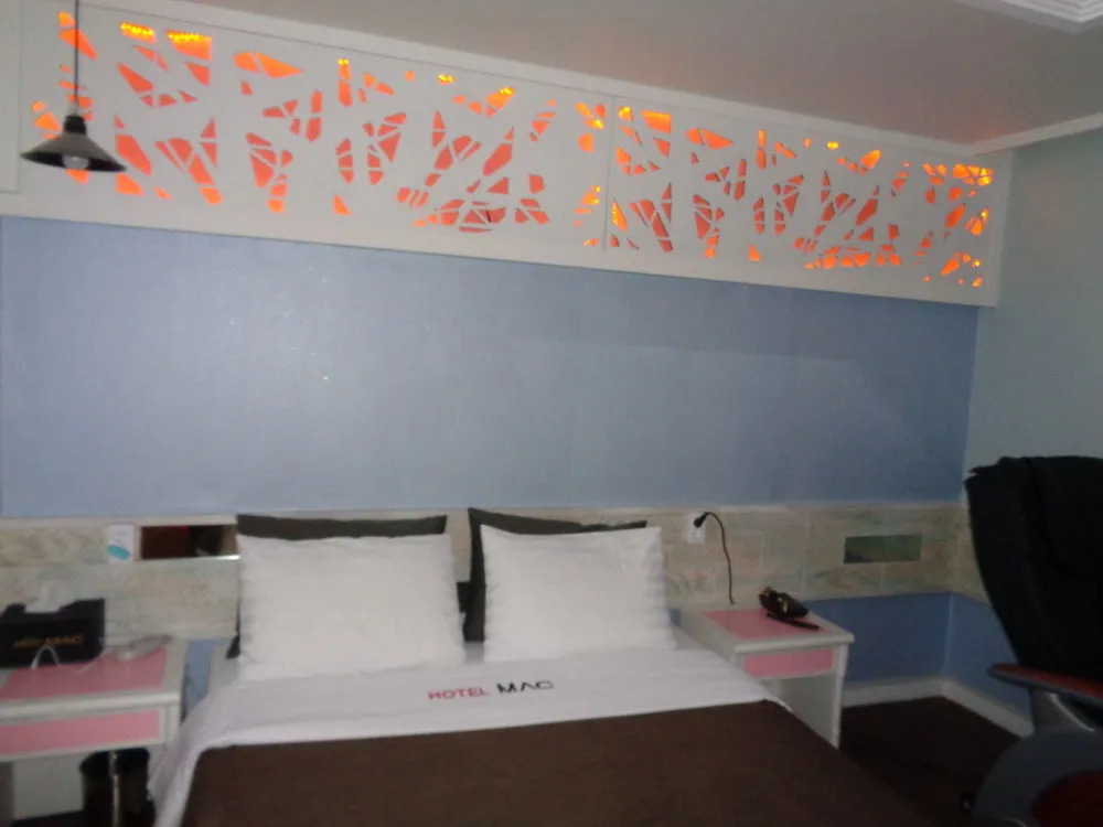Mac Hotel