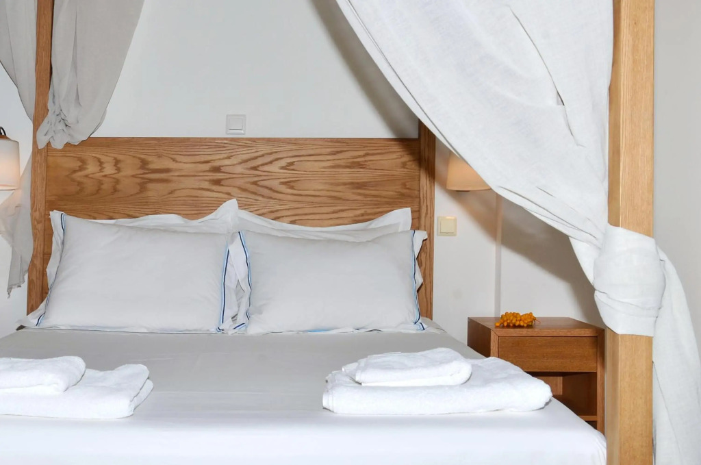 Keros Art Hotel