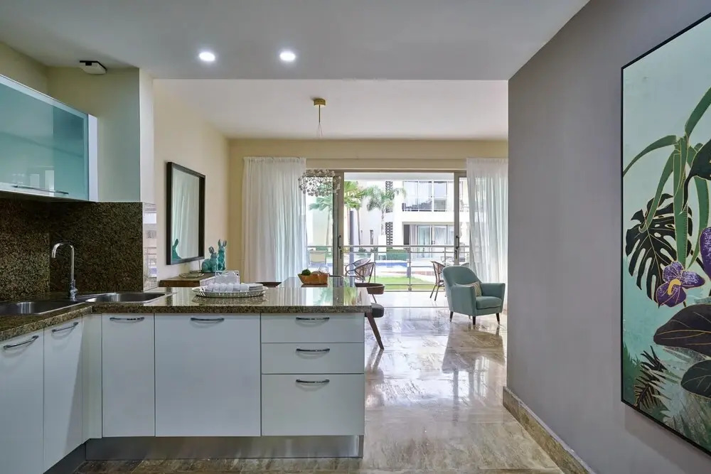 Luxury Beach Condo With Pool View Bh-102