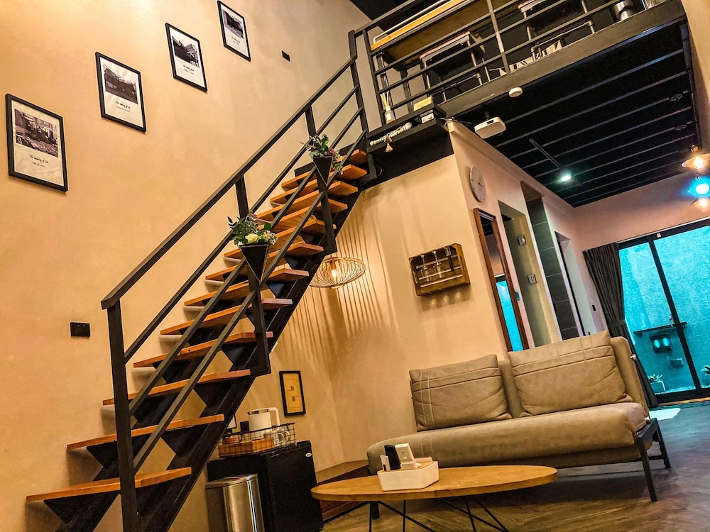 28 The Loft
