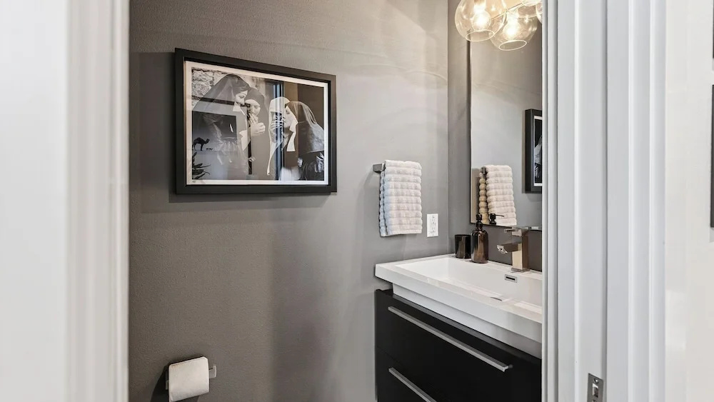 Bluebonnet Lane by Avantstay Near Lady Bird Lake + Downtown Patio + Firepit Designer Zilker Home