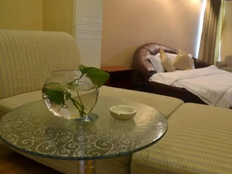 Super 8 Hotel Yazhong - Urumqi