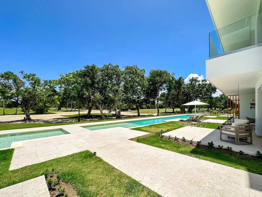 Fantastic Penthouse at Golf Course
