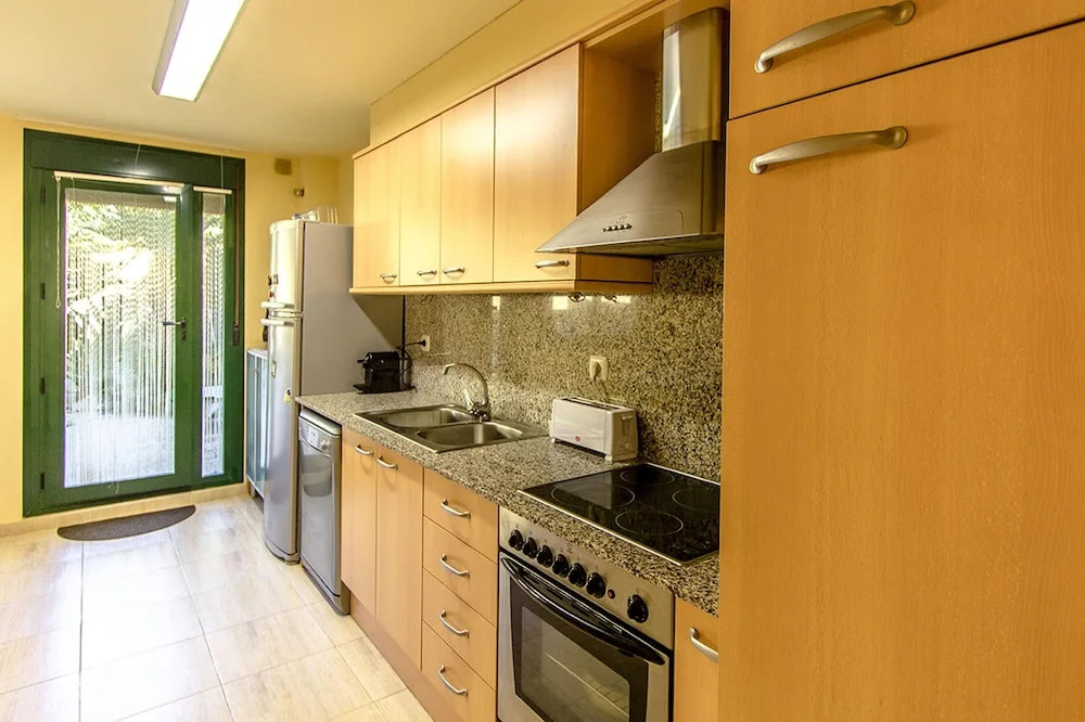 House With 3 Bedrooms in Tarragona, With Wonderful Mountain View, Priv