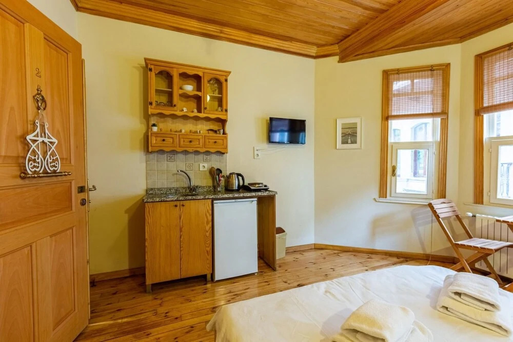 Cozy Flat Near Trendy Attractions in Balatfatih--