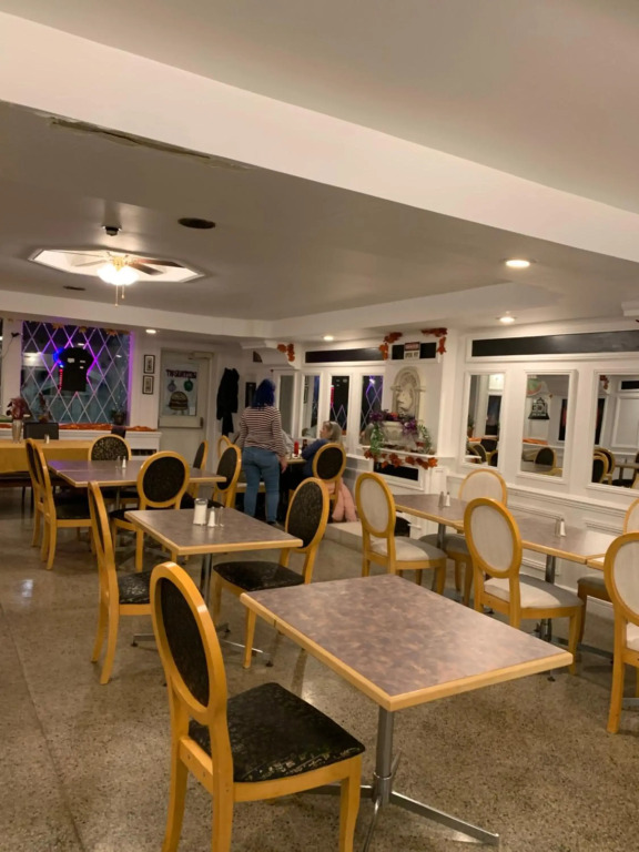 Lakeview Hotel